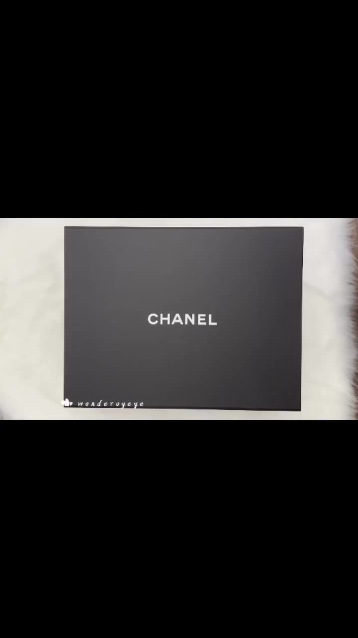 🤩Unboxing video🤩 💙23K duma backpack💙 Available✅ ✨$6xxx USD ✨Size: Small…