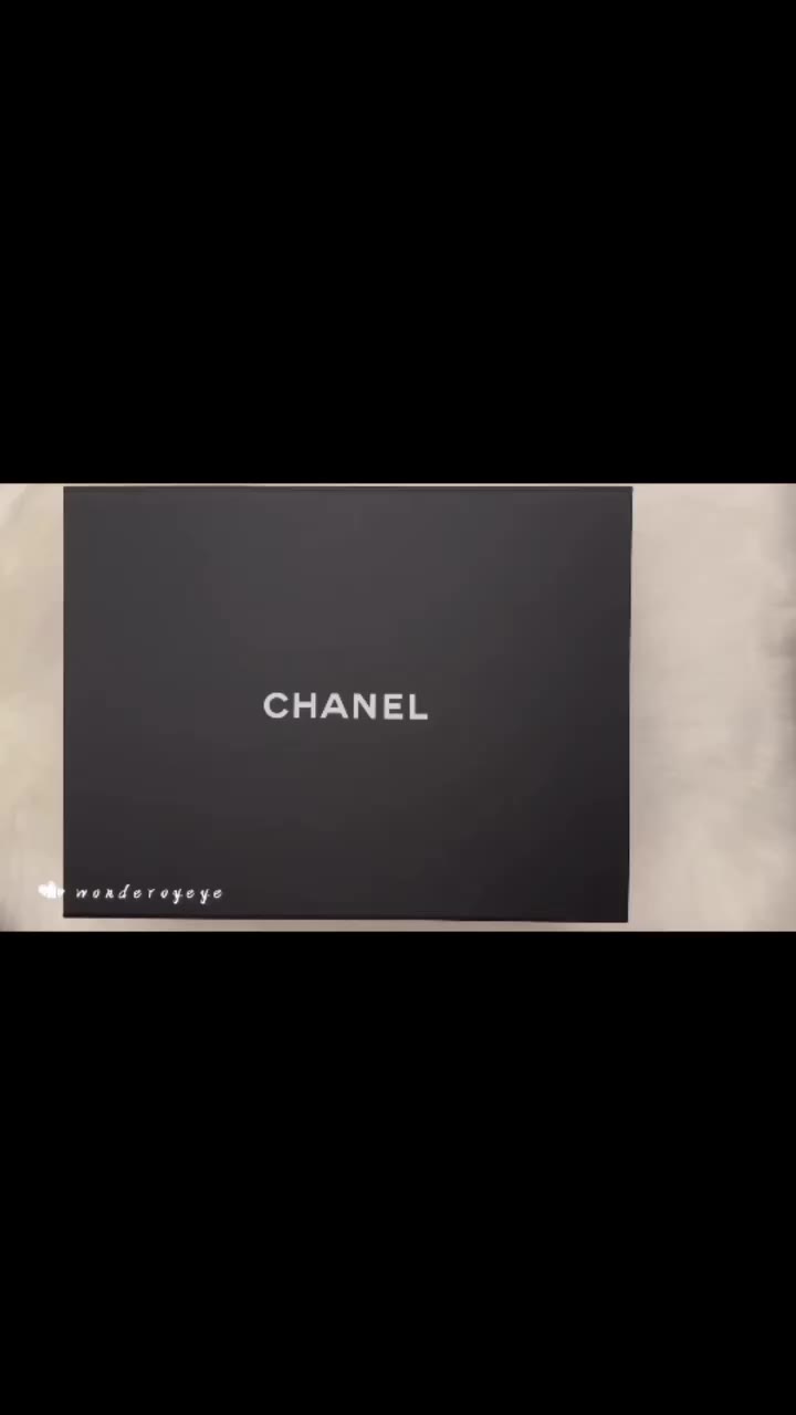 Unboxing video!!! 💙23K dark gray coco handle💙 A close to 20C gray color!!!!…