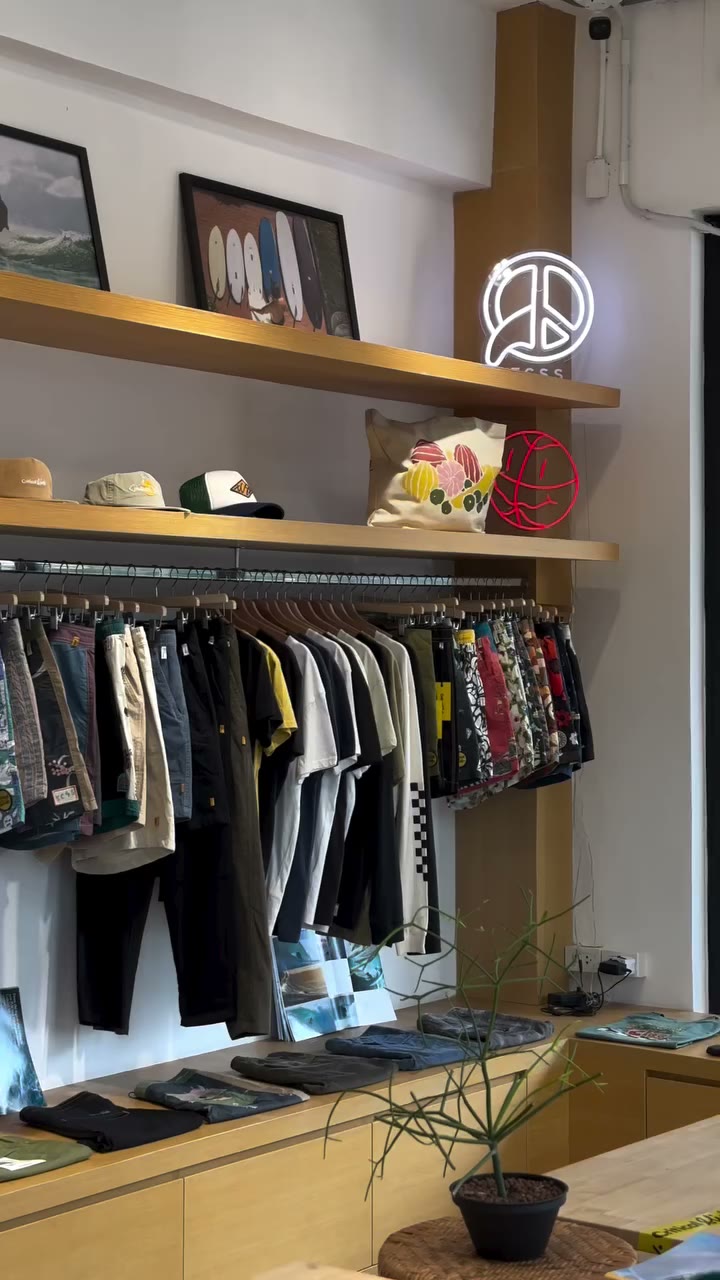 Warehouse store & Coffee ☕️ 👕🩳 #tcss #criticalslide #thailand🇹🇭