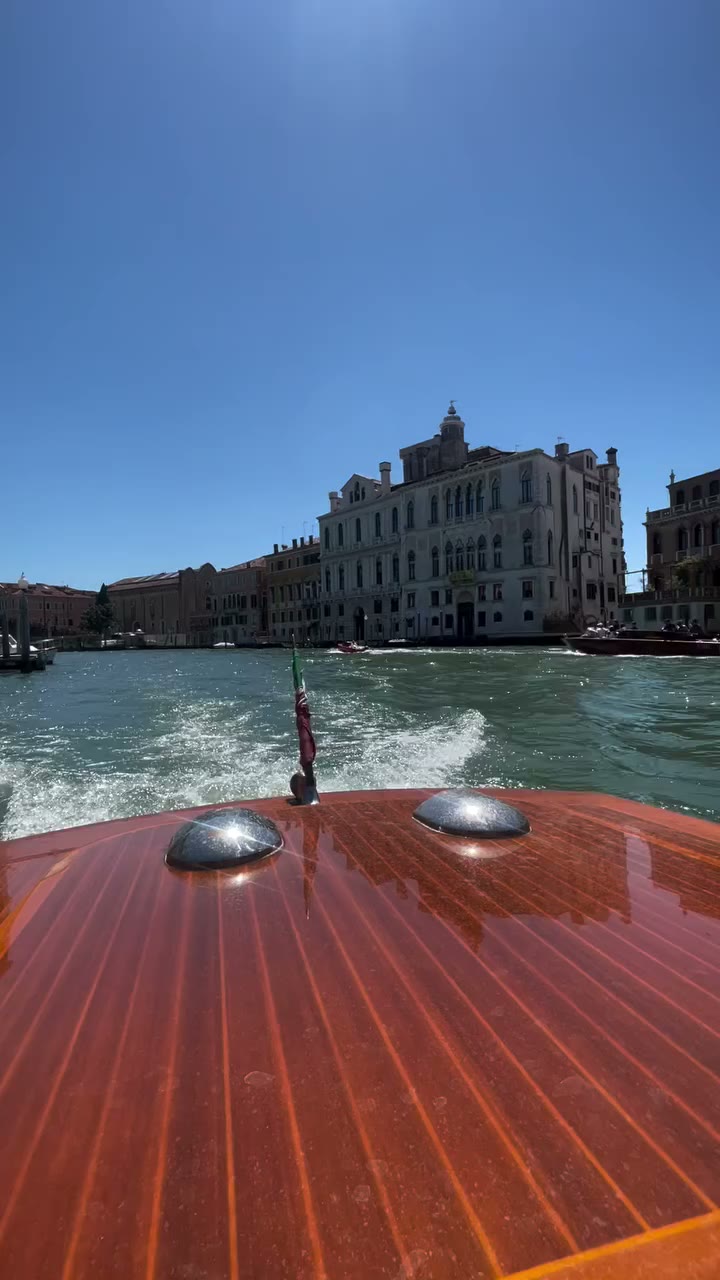 Wandering through the canals of Venezia 🛶🇮🇹