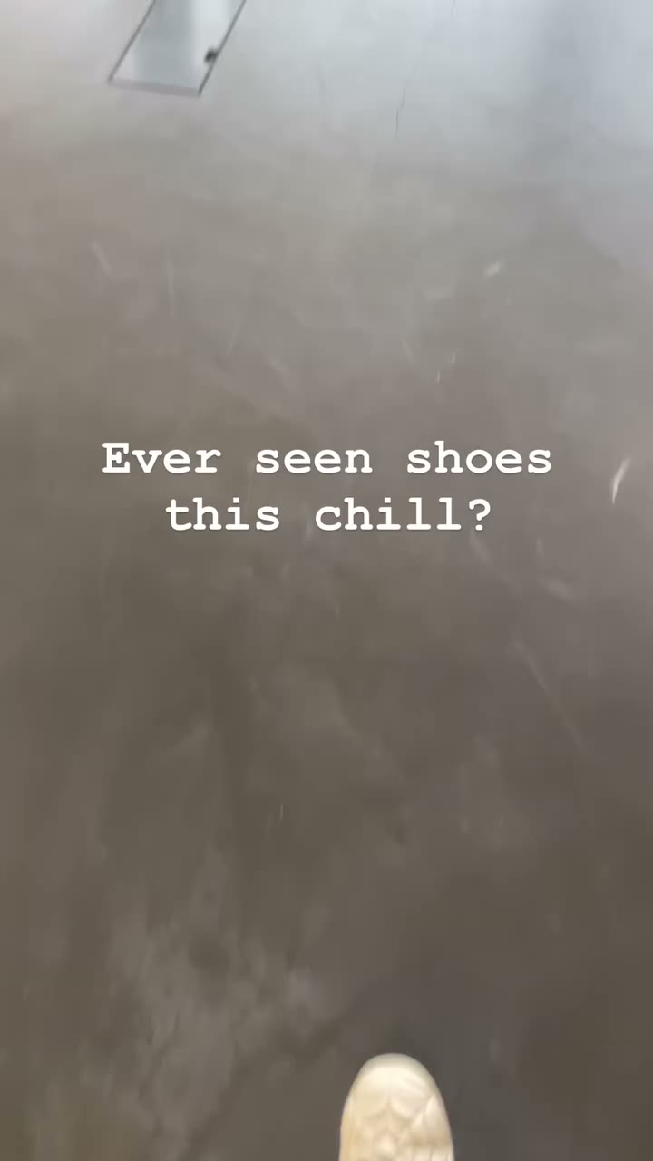 First look of the GREY xxl sneaker Comment your size down below👇 We’re going…