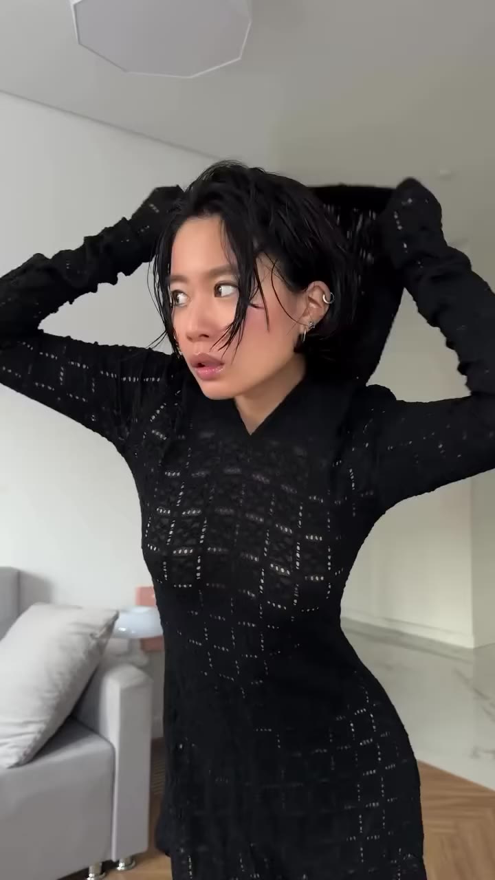 @wallflowerroom look for today 🖤 yes or no?