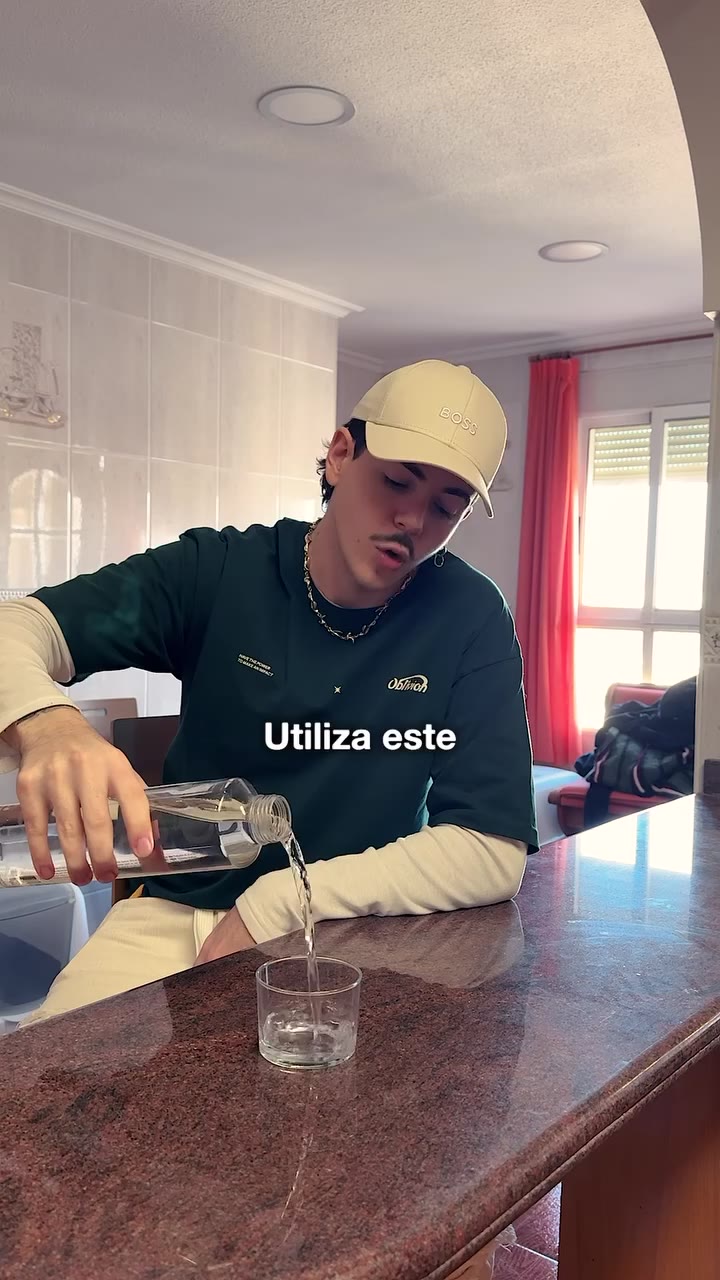 No nos explicamos lo de ese vaso 🙃 #streetwear #hoodies #drop #hoodieseason