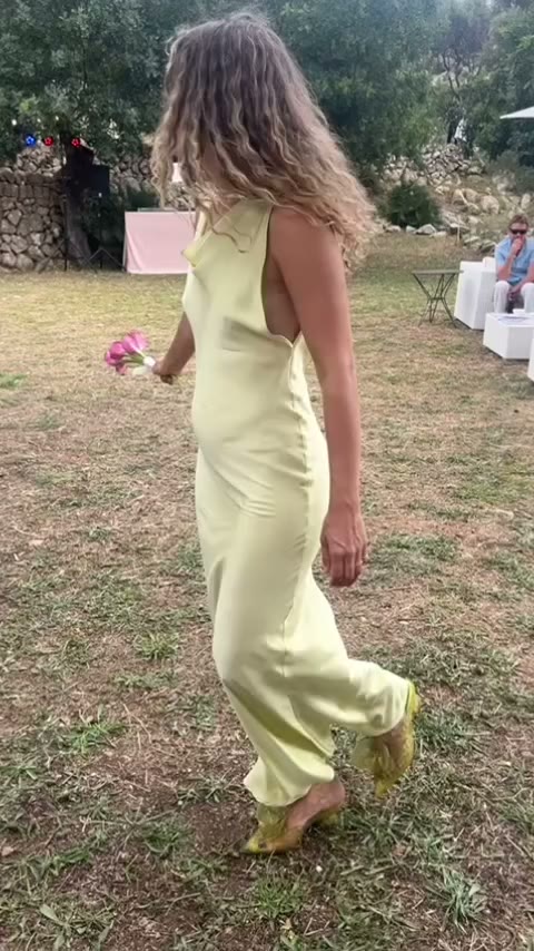 The Picola backless maxi gown in Lime sandwashed silk ONLINE NOW…🐛