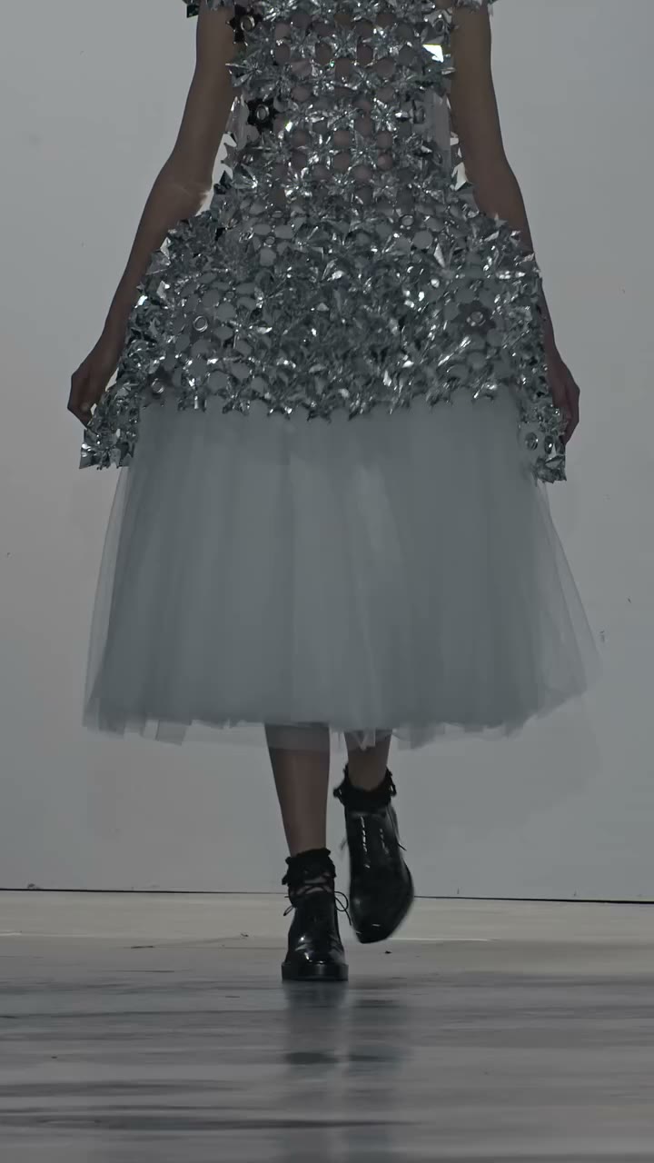 noir kei ninomiya Spring-Summer 2026 collection “PURE AND PLAYFUL” Hair & Make…