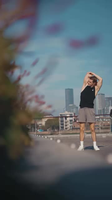 Let San Wen switch your routine to easy mode. Designed for movement, styled…
