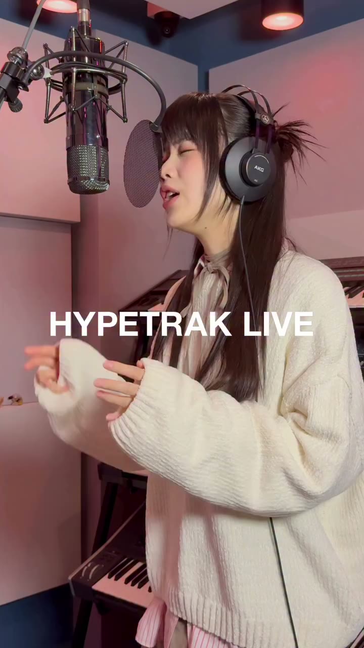 今年最棒的聖誕節禮物 🎄✨✨ 最新一期《Hypetrak Live》節目，邀請到新生代唱作歌手 Sabrina 胡恂舞 @sabriiiiina.aa…