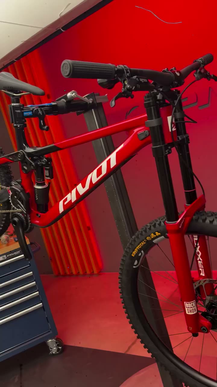 SRAM XX DH Transmission is here. Wireless. Direct. World Cup ready. 🇩🇪 Und…