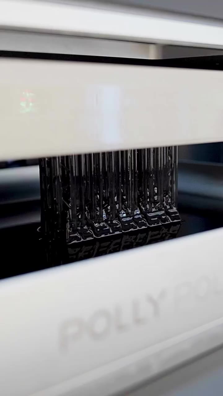 XY.SYSTEM w/ @momashoes.official RAINMAN The 3D printed sole takes shape layer…