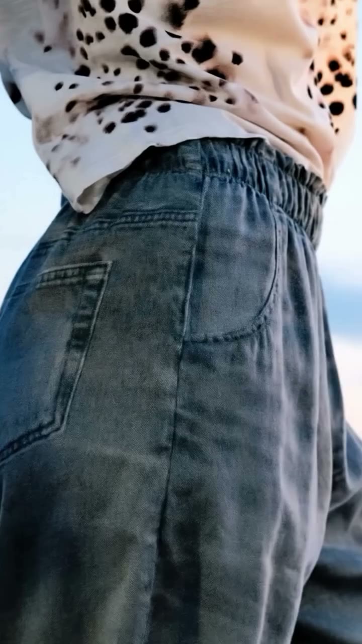 The iconic urban look of a jean meets the weightless comfort of a jogger…