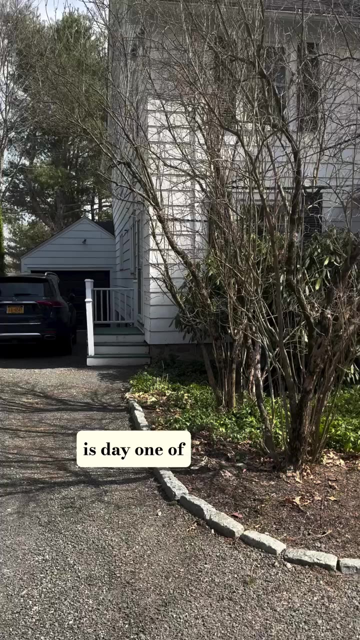 I bought a house in Litchfield county and here is day 1...🏡🔨. This is my…