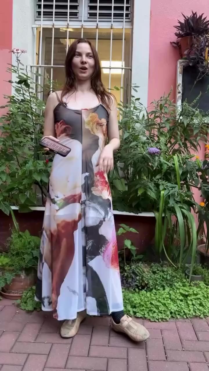 - We’ve found that the best way to wear a mesh print dress is simply to play…