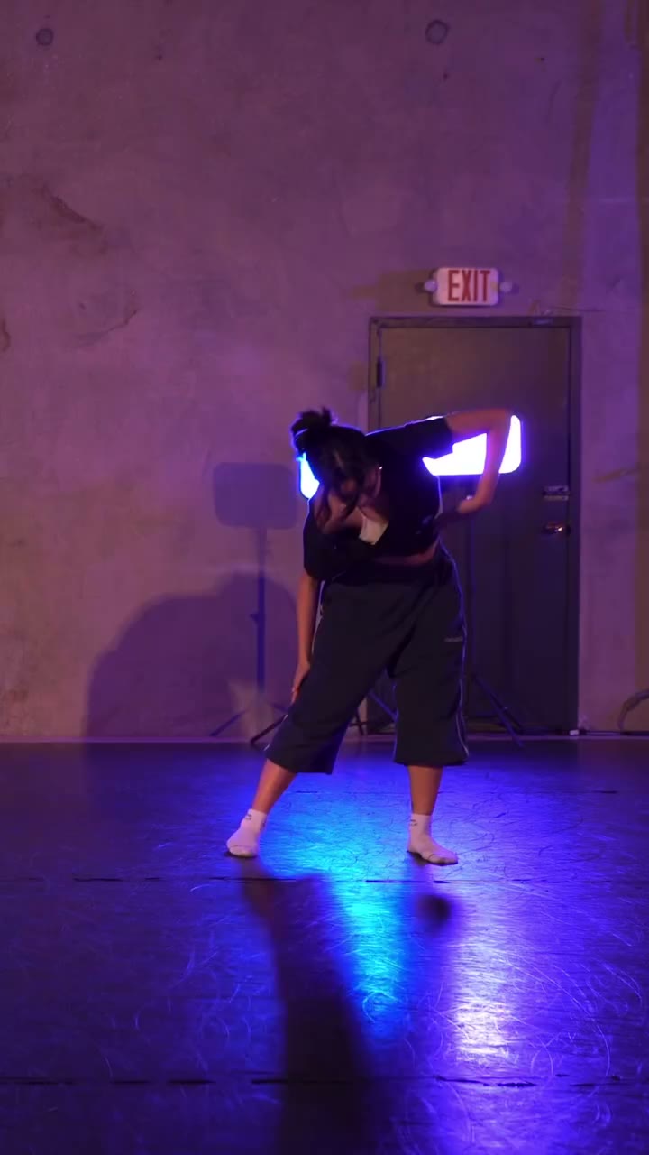 trying contemporary 🪐 (yay this made it out of the dance video graveyard aka…