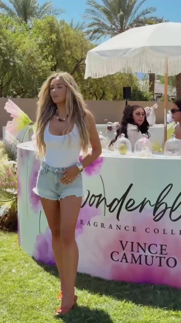 festival vibes 🩷🌴🌷🌵