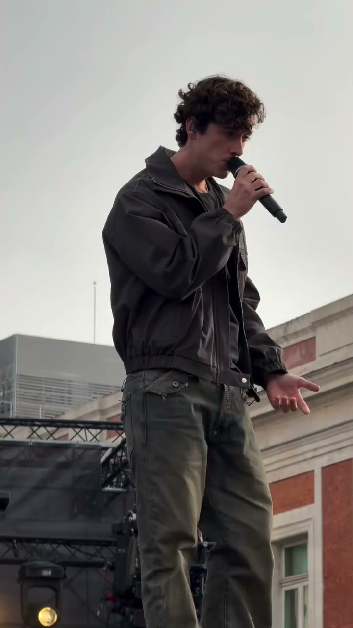 puerta del sol, april 2026 @guitarricadelafuente styled by @lucaguarini…
