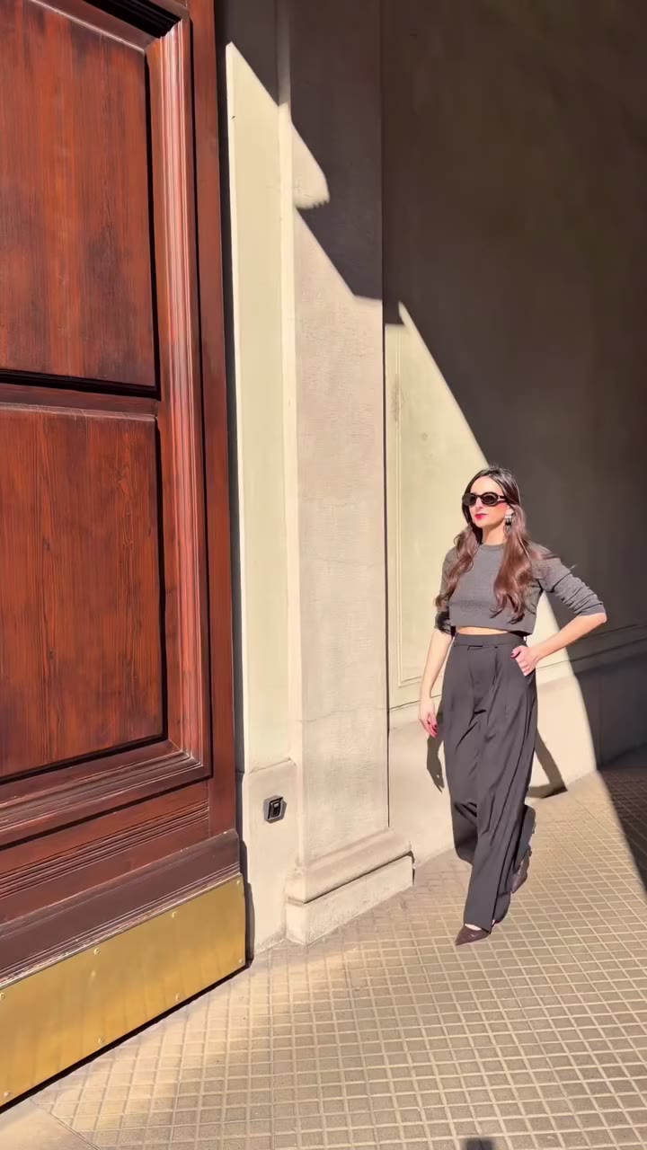 Dressed for sunlit days, with @caterinafracasso_ #maisoncashmere