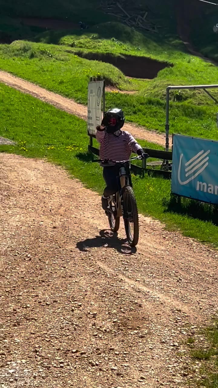 springgg🌸💕 @ghostbikes_mtb @ixsmtb @deuter @srsuntour_inc @maxxistires.de…