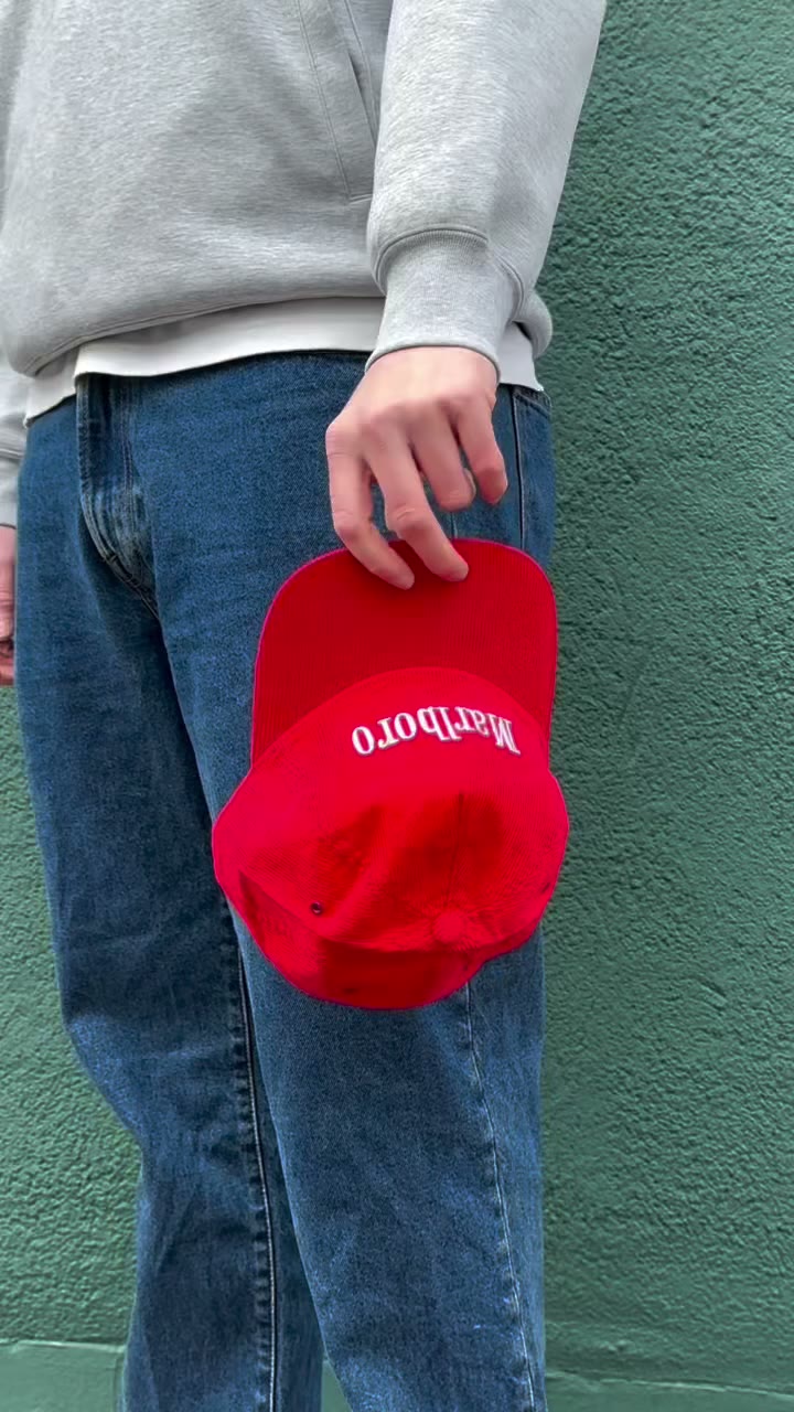 Spring with a vintage Marlboro hat >>
