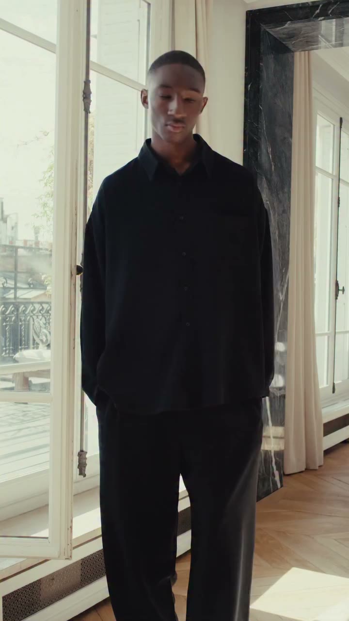 Introducing the Kuro Set. Designed for elegant summer evenings, late nights…