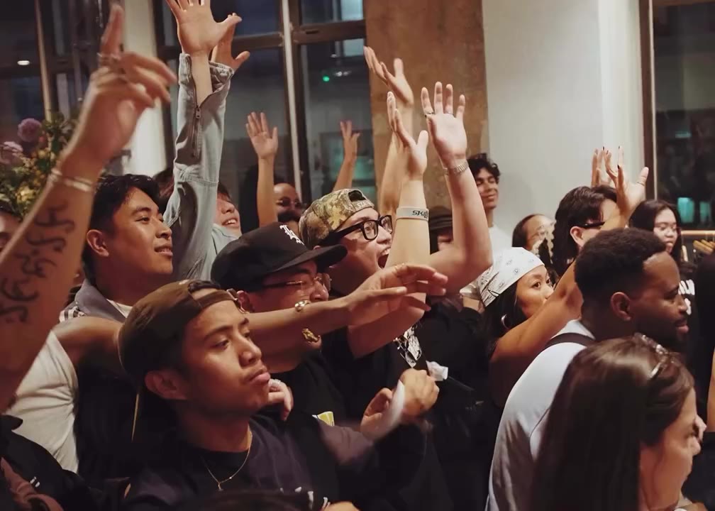 SNS LA PAMILYA AND FRIENDS Last Thursday, Sneakersnstuff Paris welcomed the…