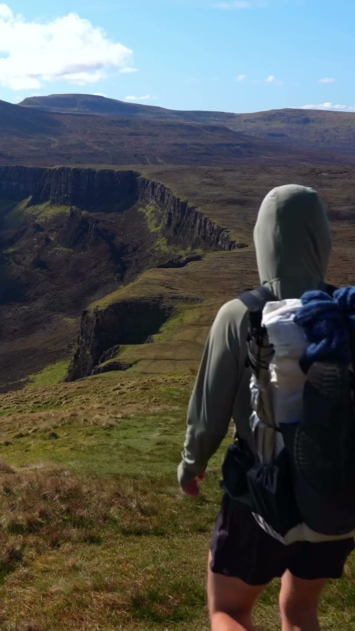 4 days hiking 80 miles alone on the Skye Trail in Scotland