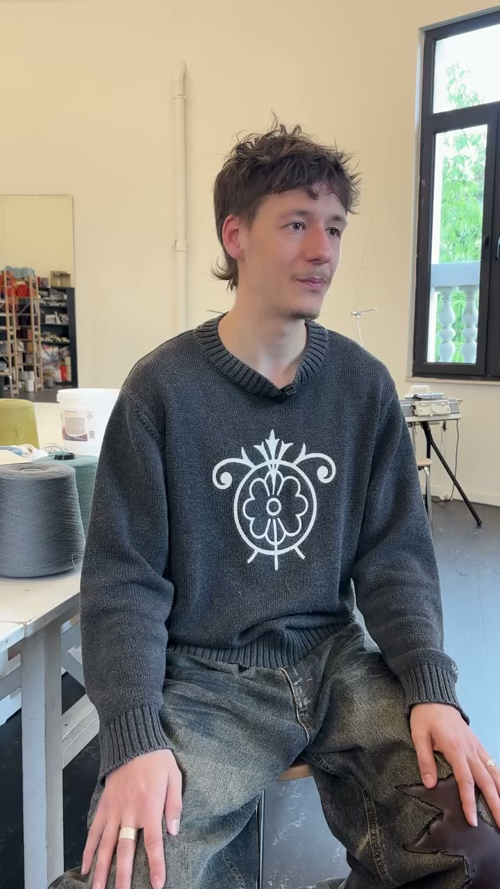 Dit is Enak, deze week kan je zijn modecreaties zien schitteren op de modeshow…