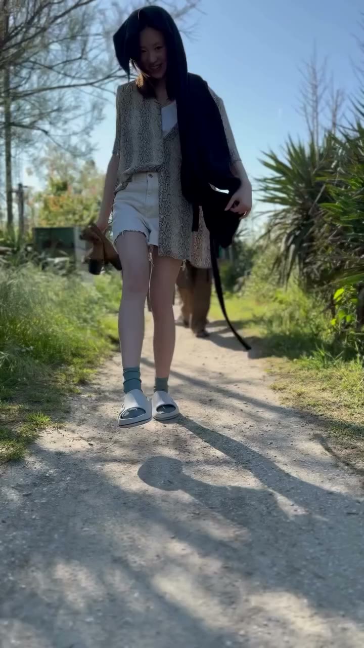 🎬 Behind the scenes with Fiorentini + Baker. 🌾 From the wild beauty of the…