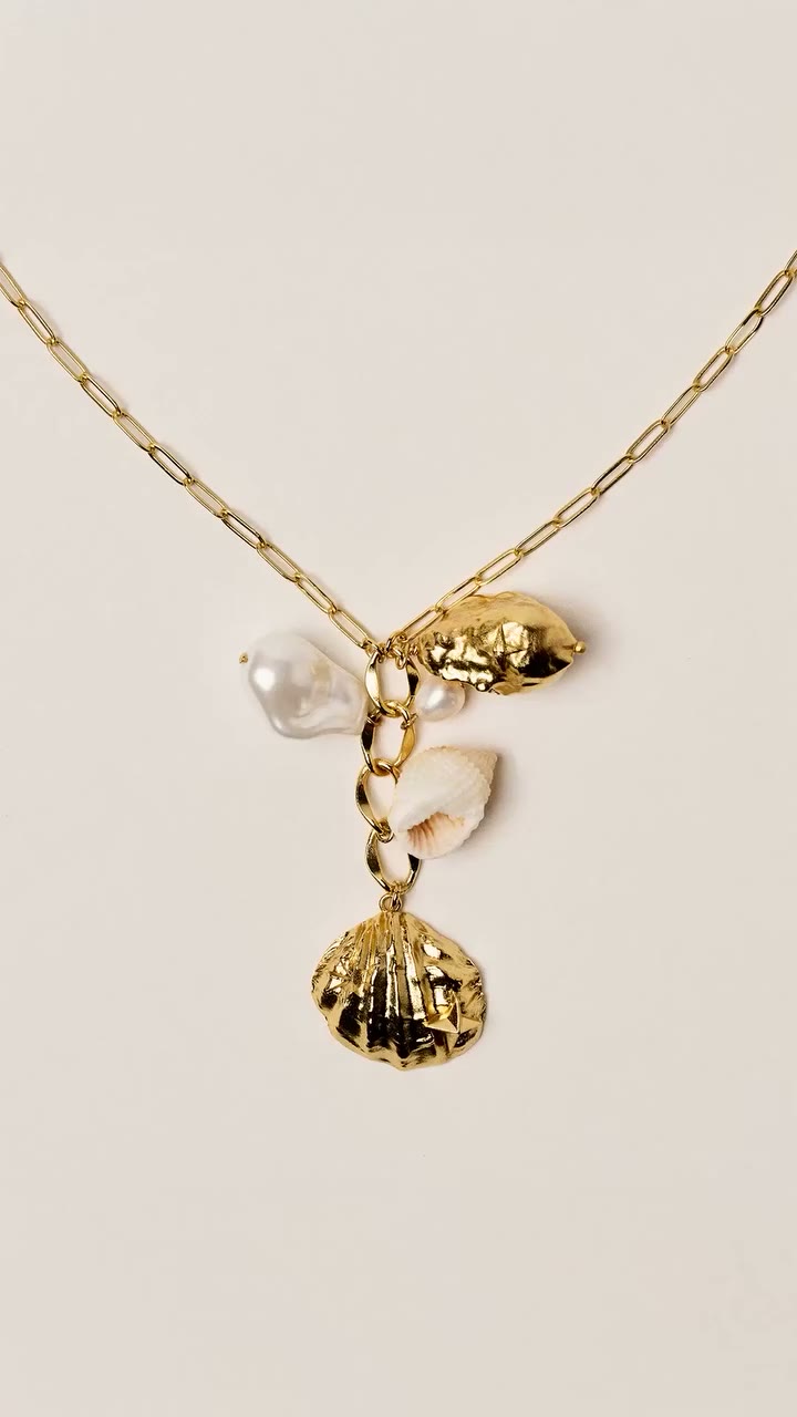 Sessùn Jewels.⁠ Clean lines, organic shapes, playful asymmetries or talismans…