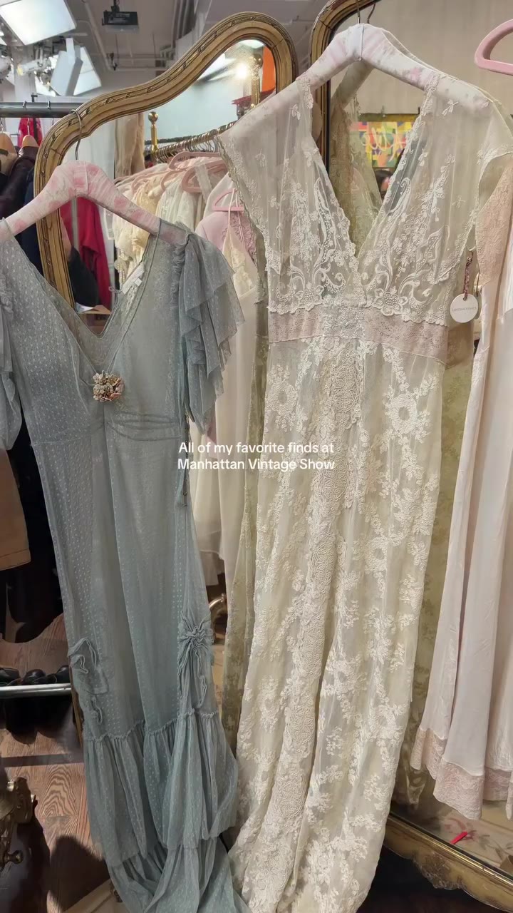 Swooning over all things vintage Spring & Summer from the incredible dealers…