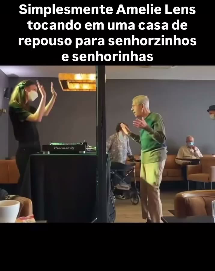 Simplesmente Amelie Lens sendo uma fofa e incrível enquanto vcs estão rasgando…