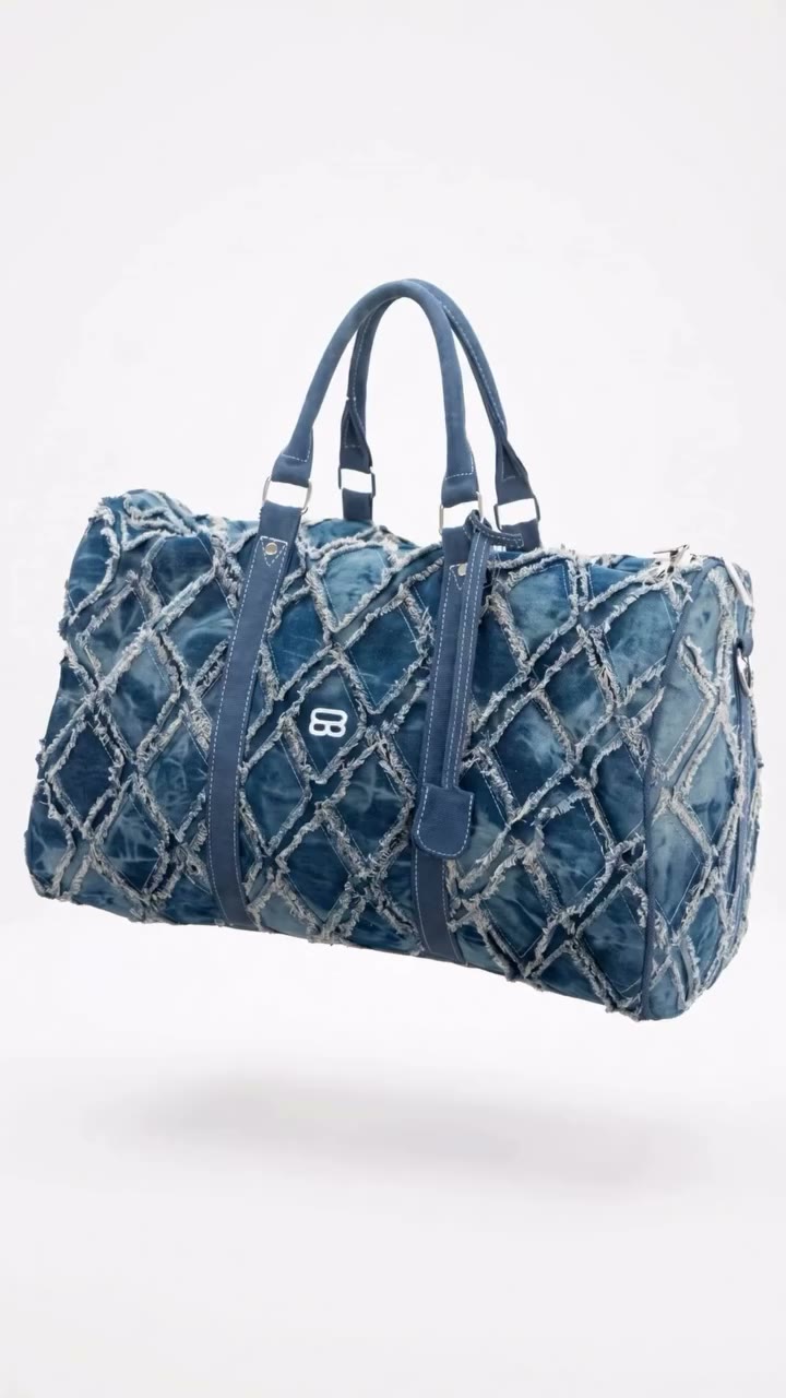 Los “Jeans Bag Concept” están de vuelta‼️ • Un bolso diseñado cuidando cada…