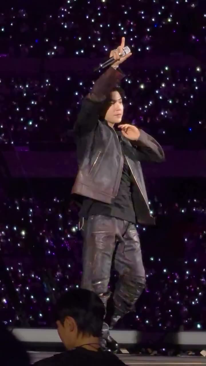#BTS performing FAKE LOVE in BUSAN! 😭🔥 They also performed the KOREAN…