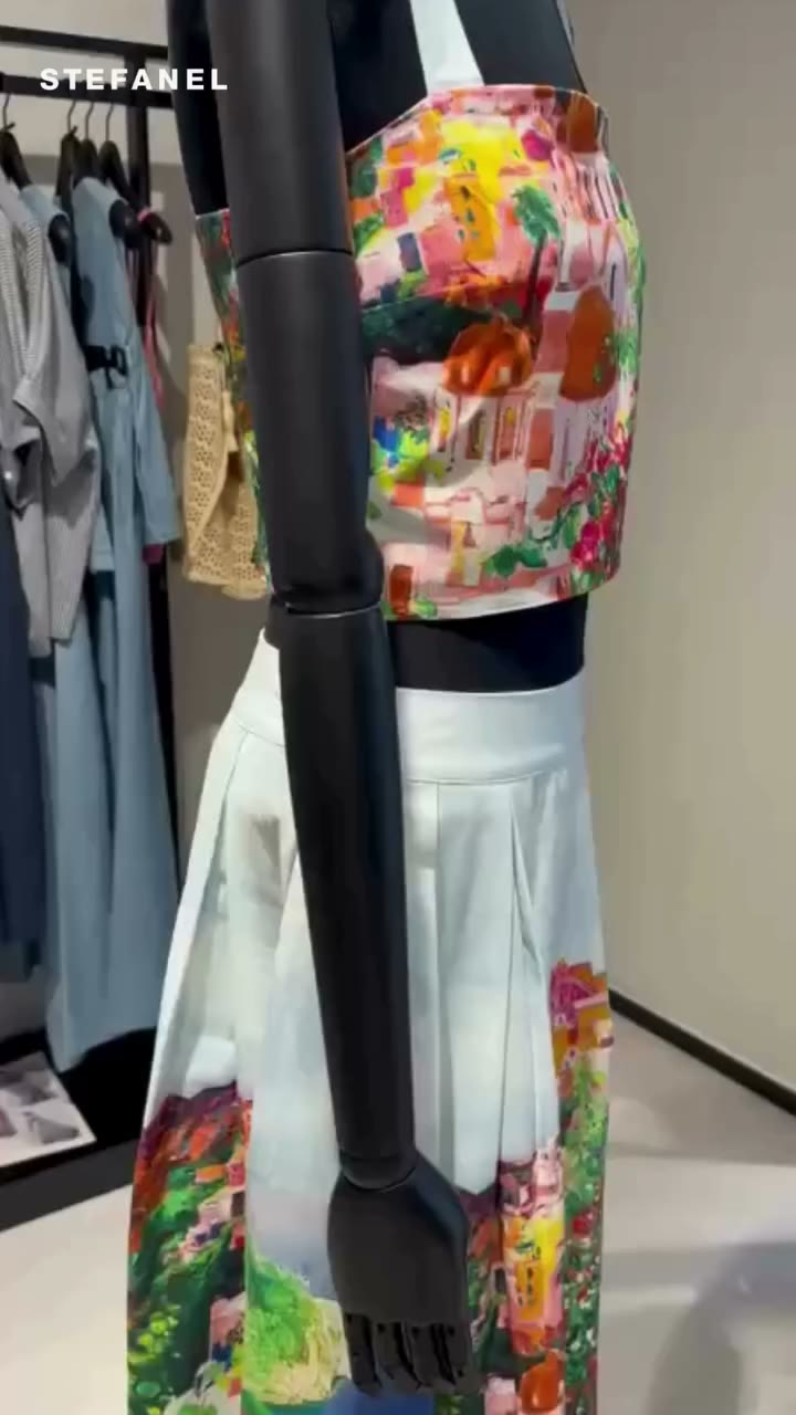 Passeggiata in centro + Shopping da Stefanel = 🤍 Vieni a scoprire la nostra…