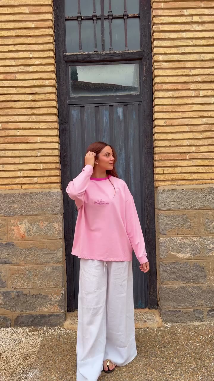 Sudadera more amore 🤞🏽 bestseller indiscutible y un must en el armario de…