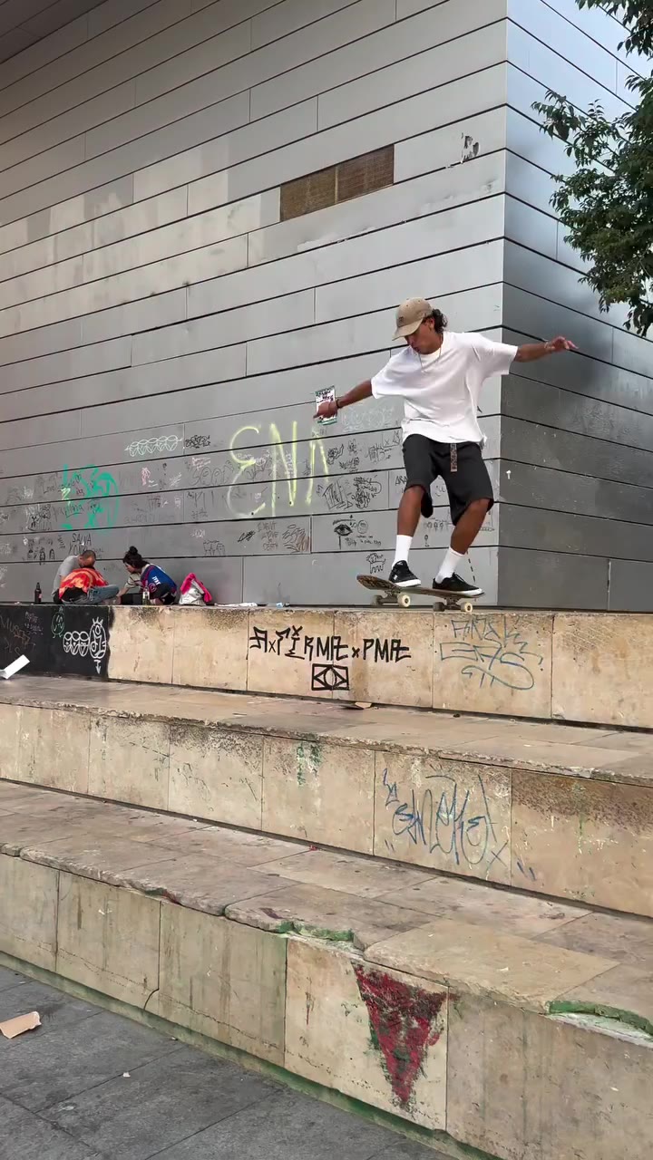 Un poco de street 🇪🇸 con los pibes @valentinodamico_ @sandromoral…