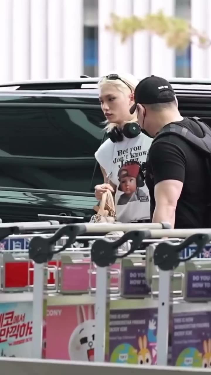 THE YOUNG PRINCE OF LOUIS VUITTON For his departure from Seoul Incheon…
