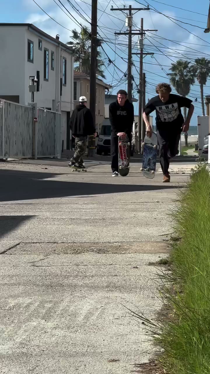 Happy Go Skateboarding Day from us to you!!!! @sk8mafia x @trh.bar tees by…