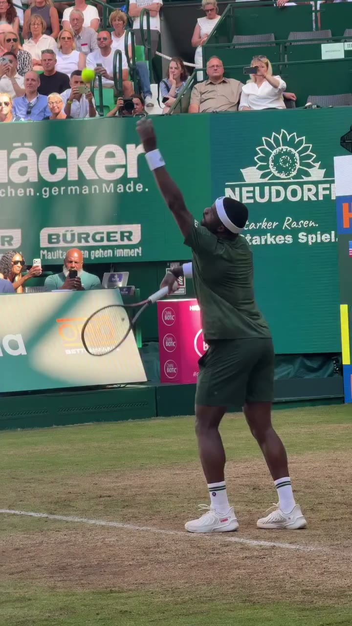 HE IS THE MAN IN HALLE 🦁 @bigfoe1998 #tennis #atp #atphalle #TWO26 #sport