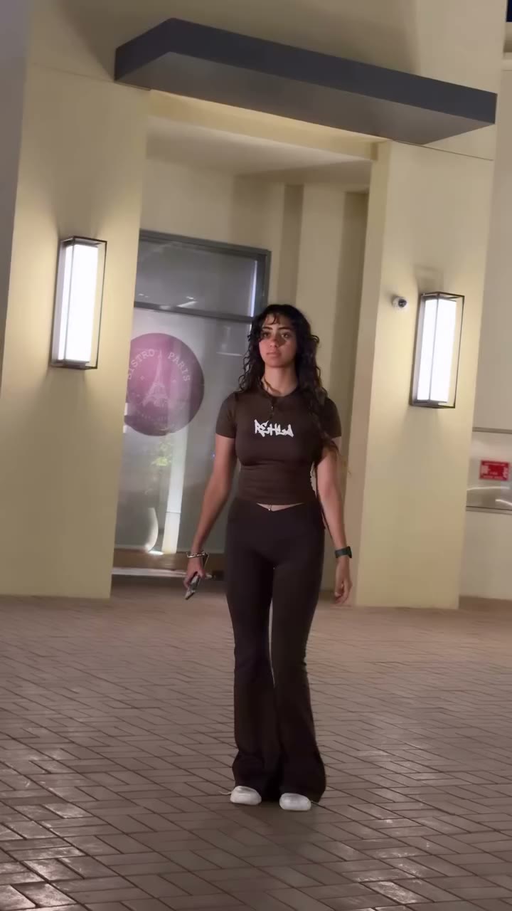 yoga pants and top : @rehla_eg 🤎 #model #explore #fit #viral #reels