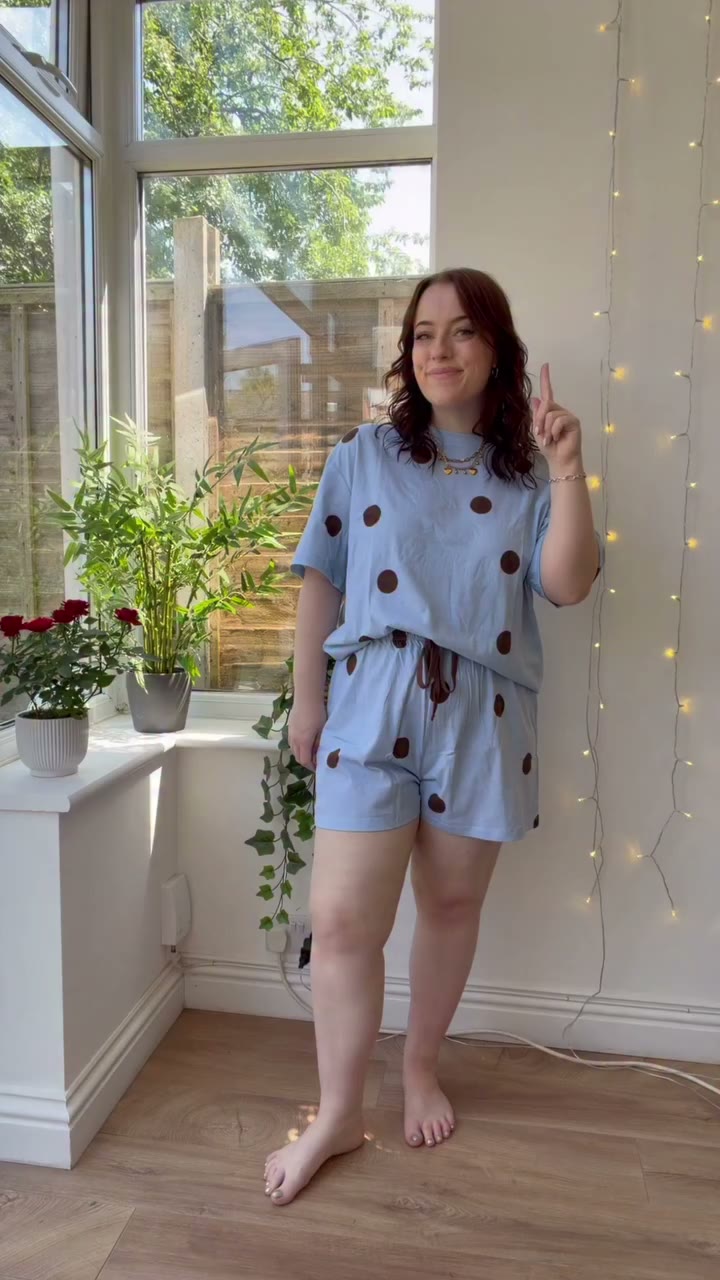 Lil get dressed with me from the other week featuring my new fave top very…