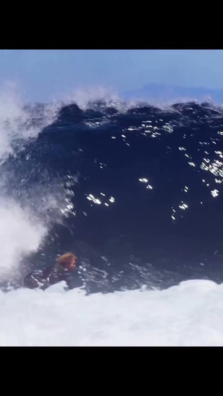 @harrybryant revitalizing one of surfing’s most underused maneuvers. Watch it…