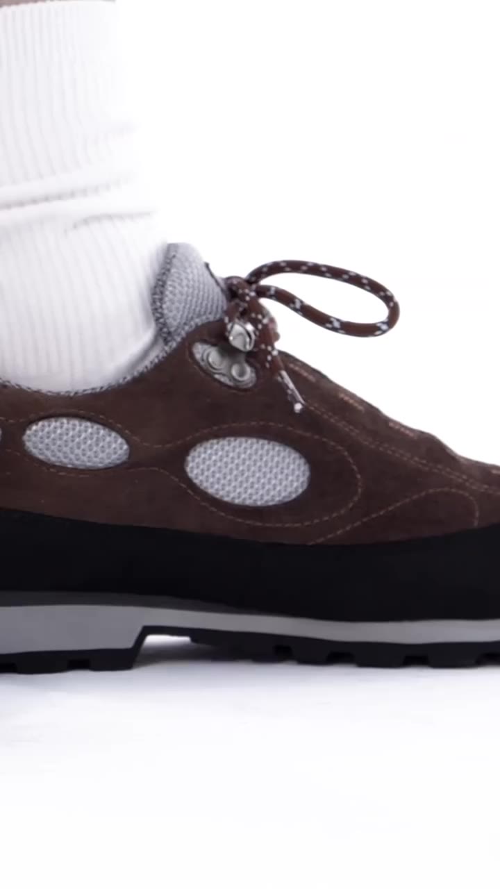 The brown traveler is designed for the urban terrain. It’s always the quiet…