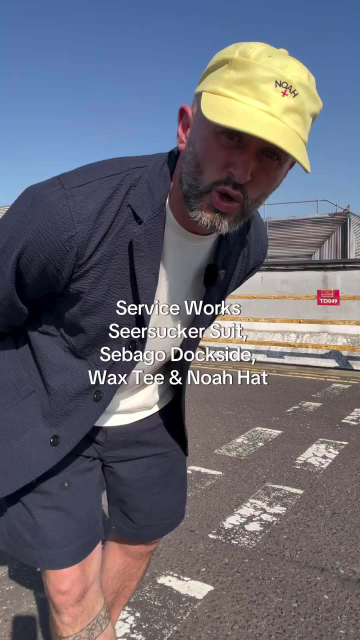 💛 #Ootd #ServiceWorks