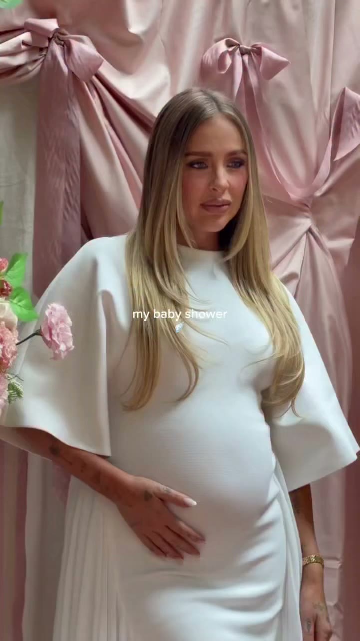 The amount of love in one room 🥹so grateful and can’t wait to bring this baby…