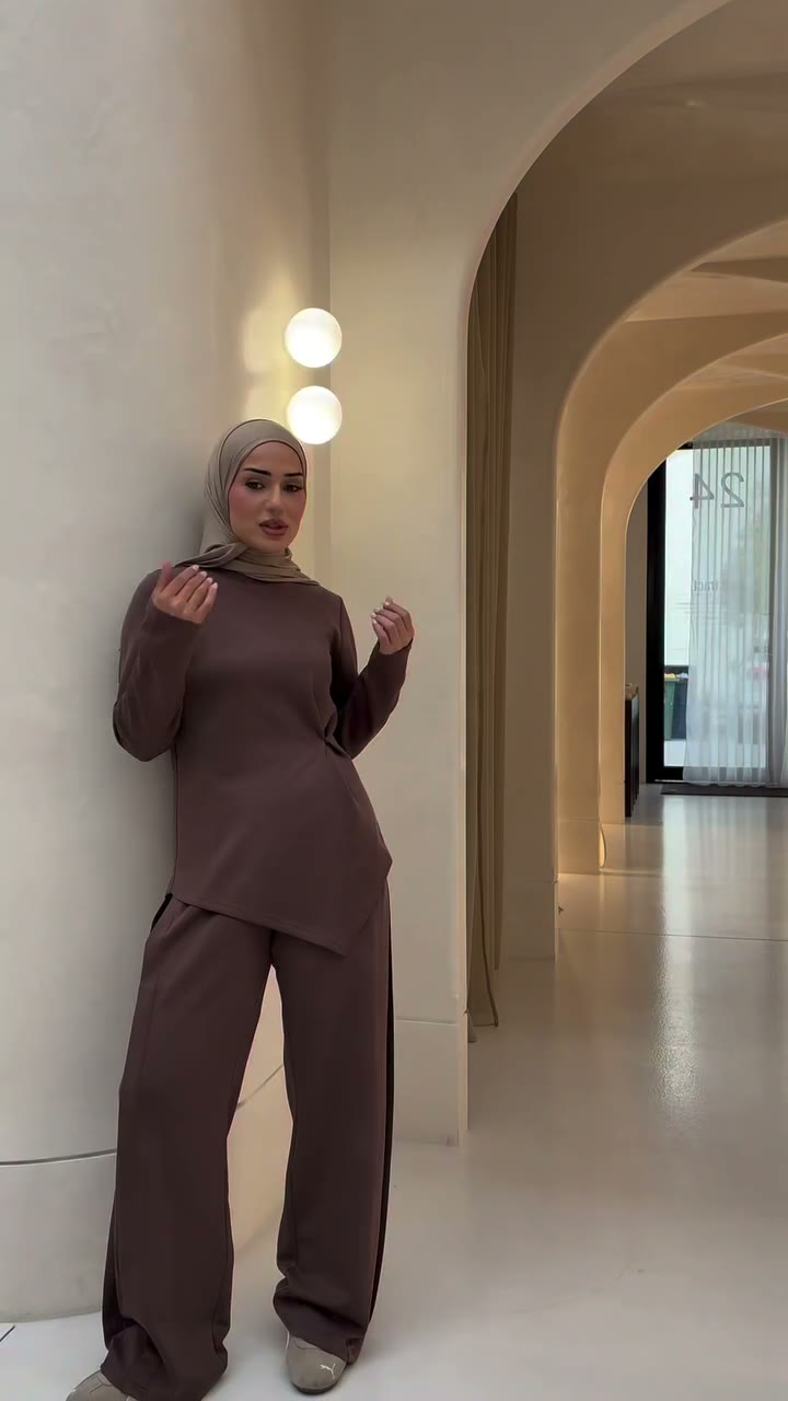 You girls sold the Mara top & pant out on launch night and now she’s back for…