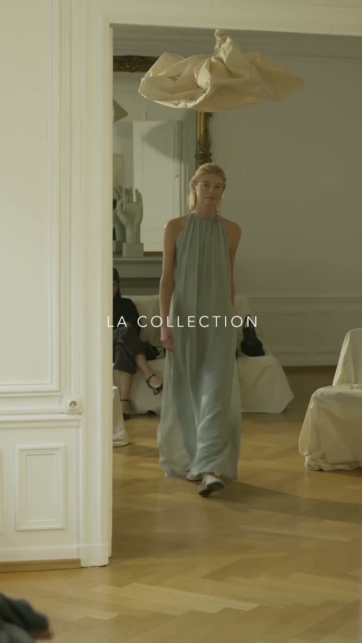 Inside the Chlōnē presentation at L’Appartement, Paris. Fluid silhouettes…