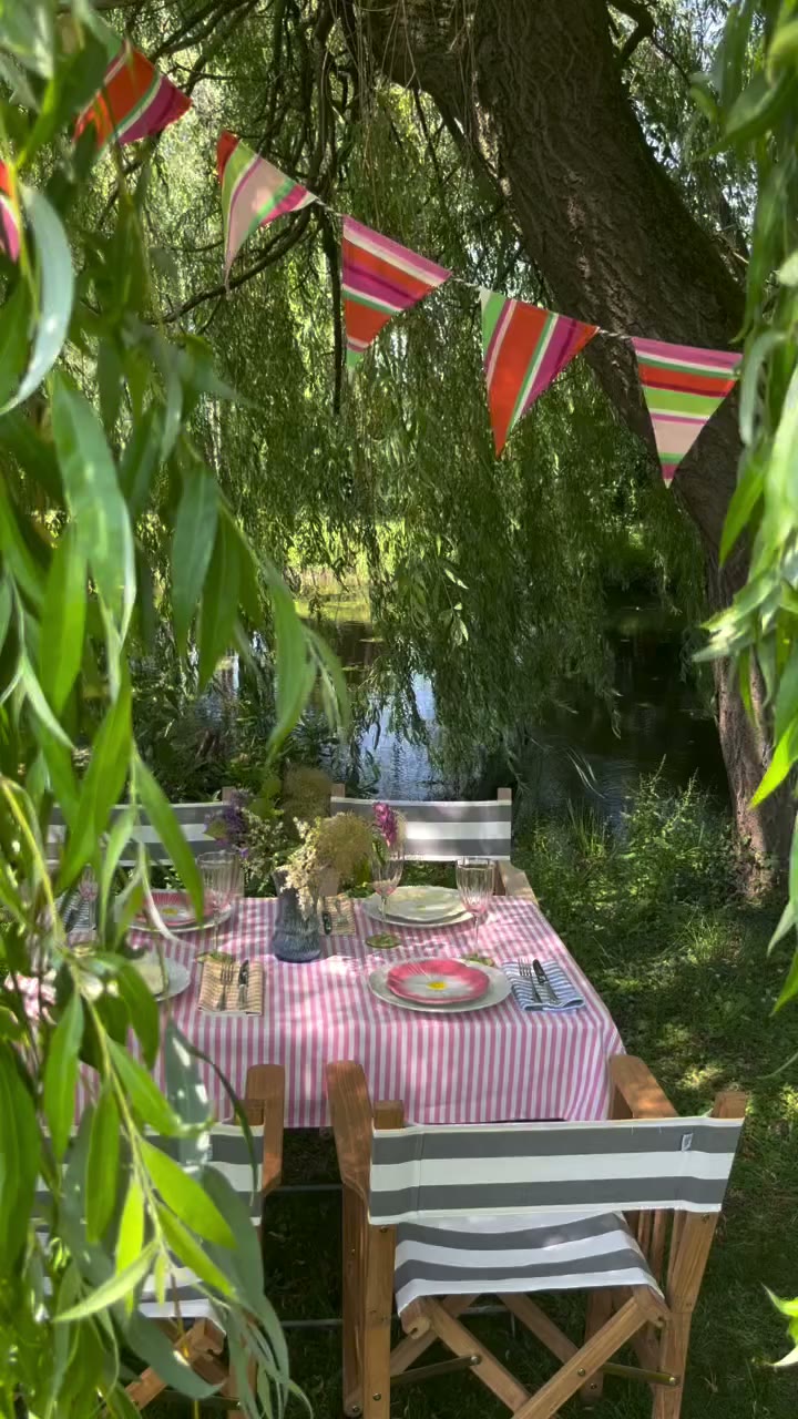 Summer entertaining, made timeless. ☀️ Classic pastel stripes set the scene…