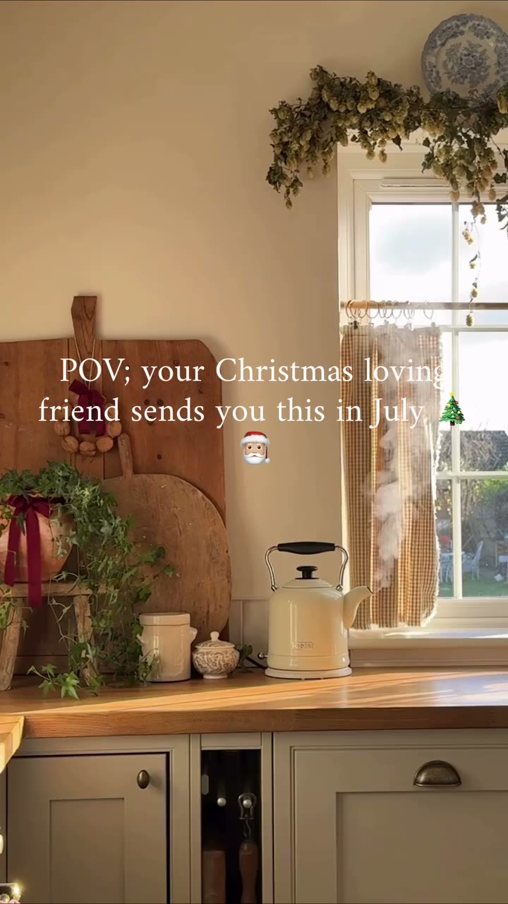 I won’t apologise 🙈🎅🏼🎄 Completely influenced by @renovating.no10