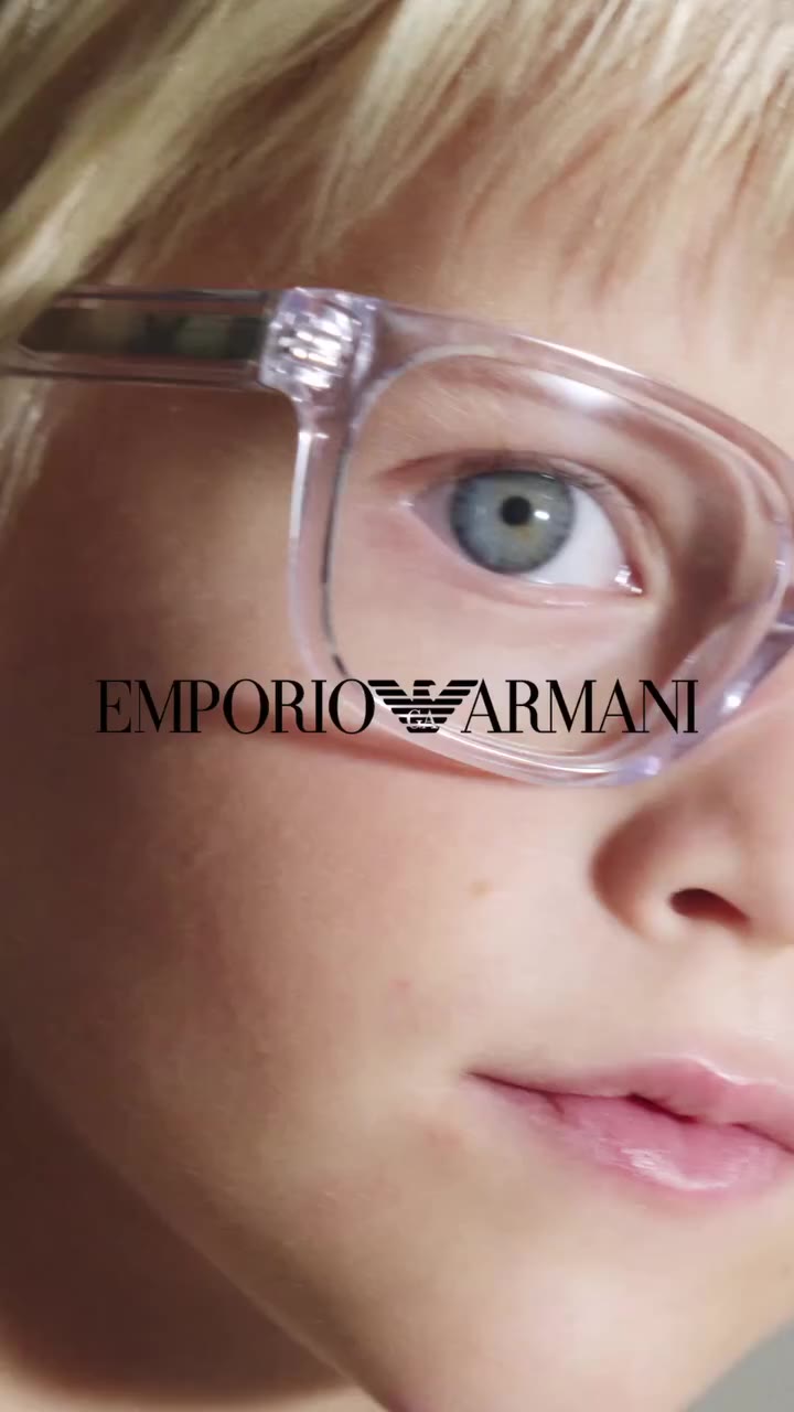 Small details. A distinctive look.⁣ ⁣ Discover the Emporio Armani Junior…