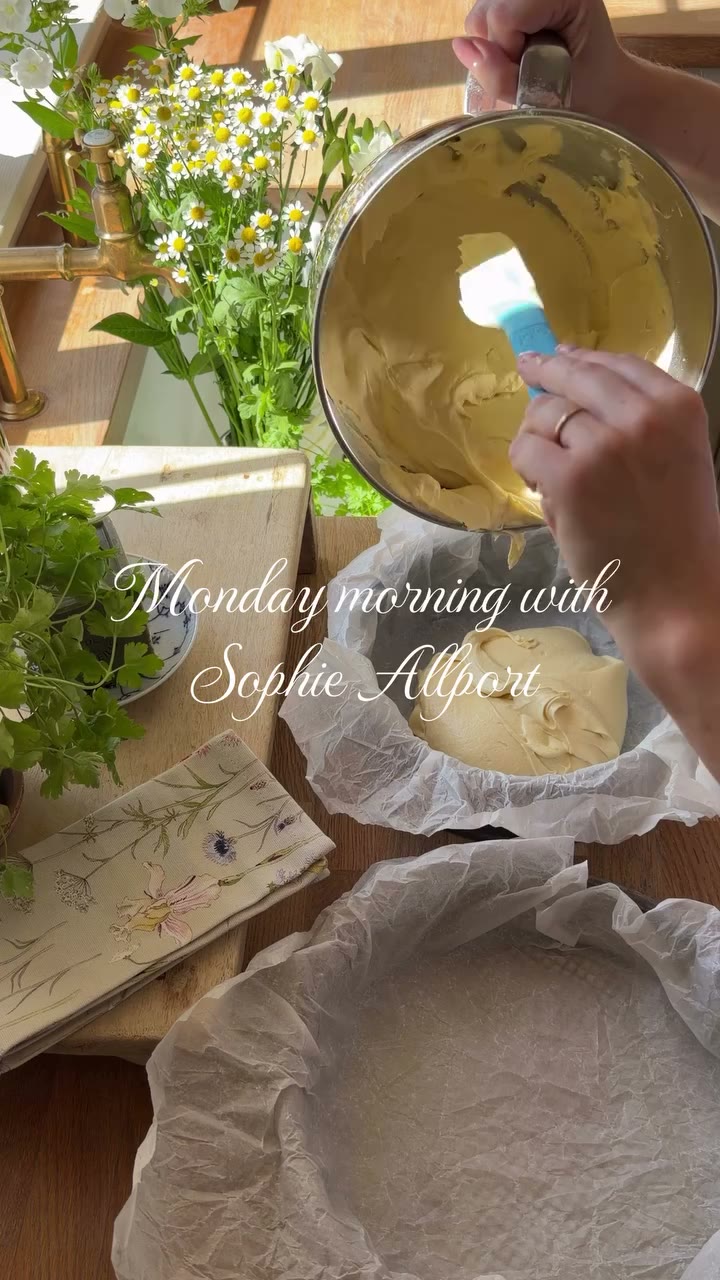 ad| I always think the prettiest tables are the ones that feel effortless……